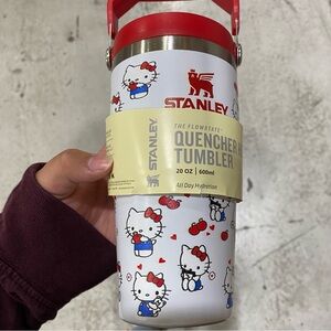 Stanley x Hello Kitty Quencher Tumbler - Red and White